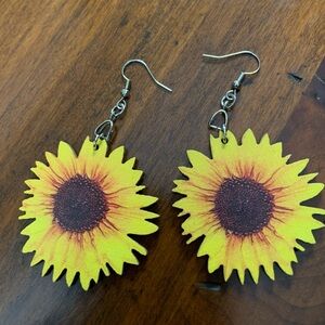 New without tags Sunflower Earrings
